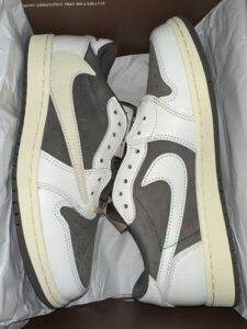 Travis Scott x Air Jordan 1 Low OG Reverse Mocha photo review