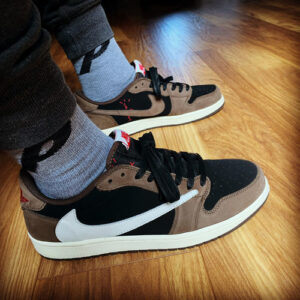 Travis Scott X Air Jordan 1 Low  ‘Mocha’ photo review