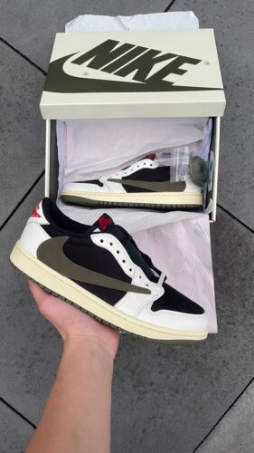 Travis Scott Air Jordan 1 Low Og “olive” photo review