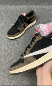 Travis Scott X Air Jordan 1 Low  ‘Mocha’ photo review