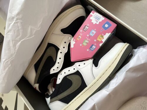 Travis Scott Air Jordan 1 Low Og “olive” photo review