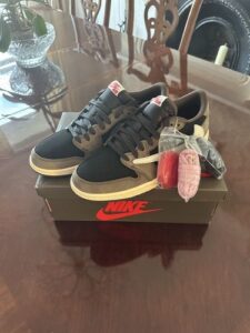 Travis Scott X Air Jordan 1 Low  ‘Mocha’ photo review