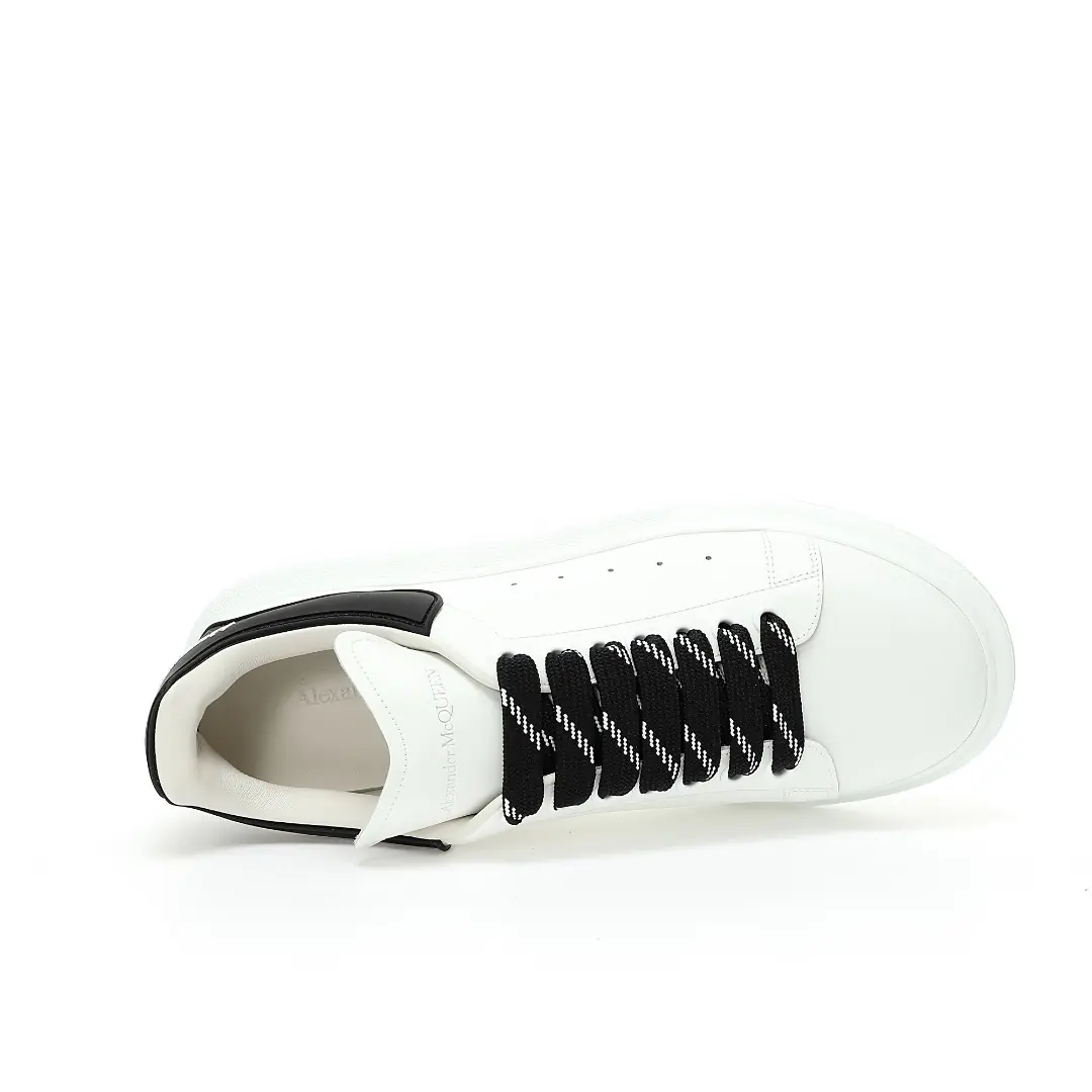 Oversize White Black