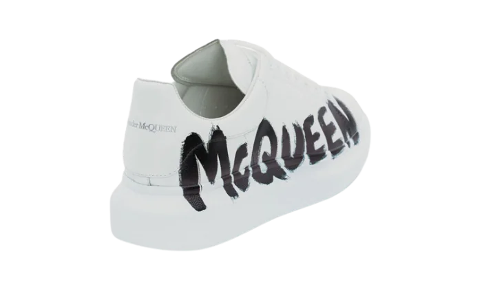 Oversize Graffiti White