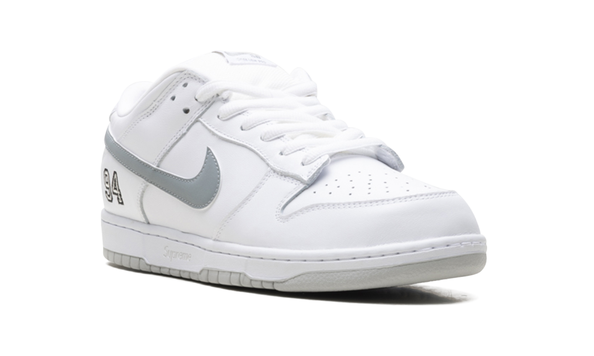 SB Dunk Low "Supreme - White"